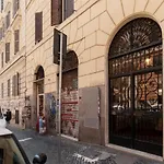 Trastevere & San Cosimato Studio Flat